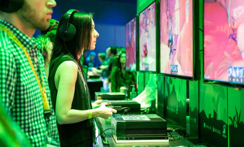 xbox one turns on by itself