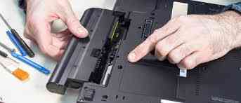 Dismantling and Replacing the battery of your Dell Laptop Notebook