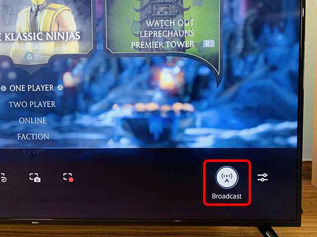 Twitch on PS5- Tap Broadcast icon