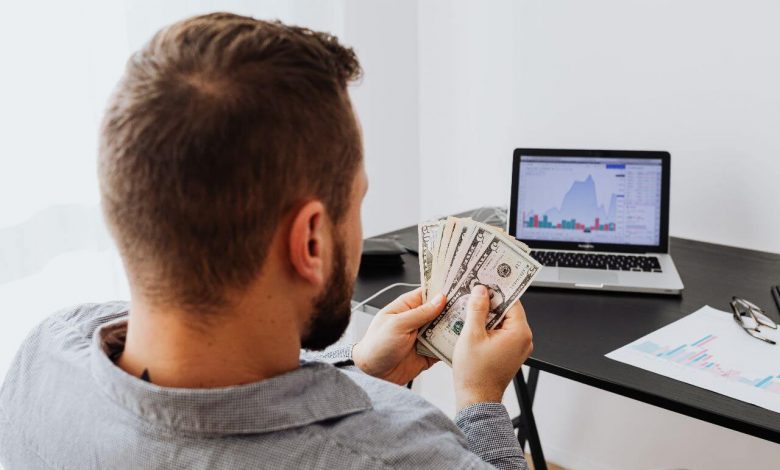How to Earn Money As a Student