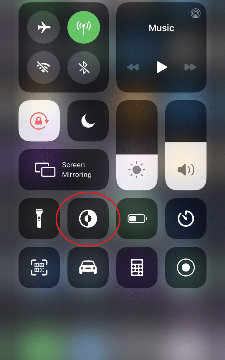 iPhone Dark Mode