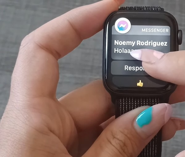 Send and receive Messenger message from your Apple Watch