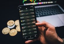Trading Strategies of Bitcoin